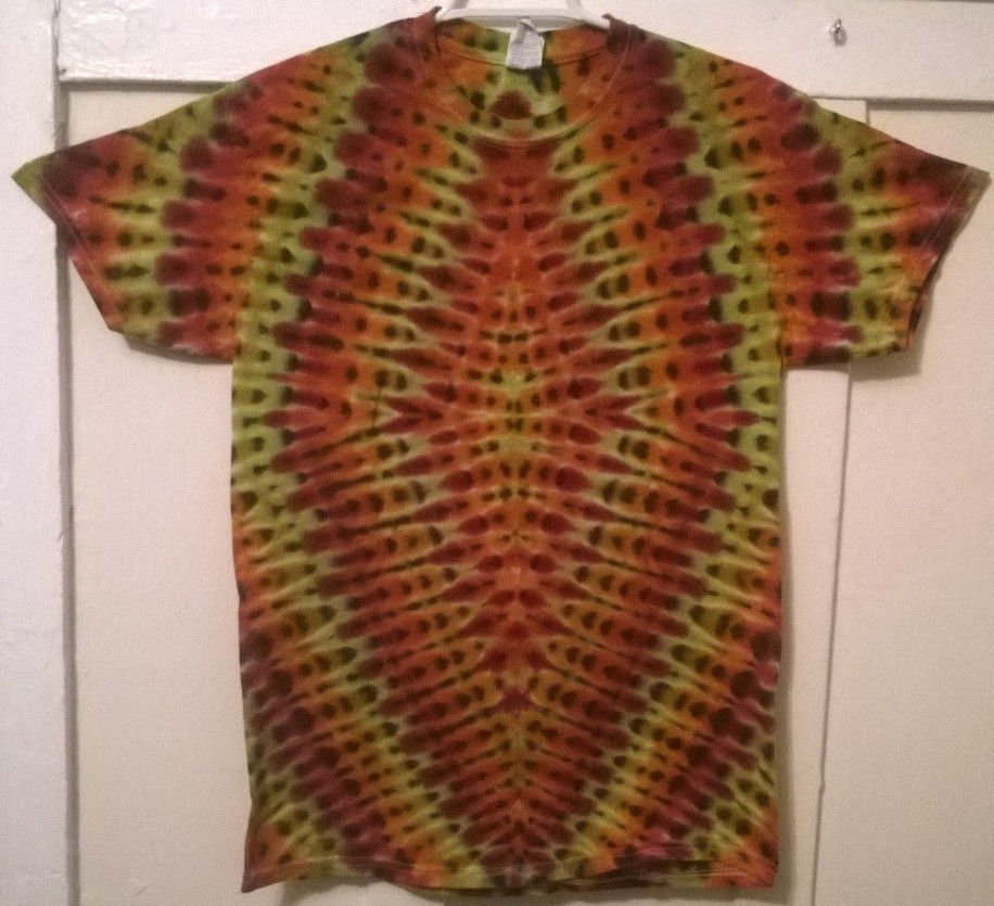 New Tie Dye M Gildan Tshirt Chest Shield pattern Earth Colors/ Tones t shirt t shirt