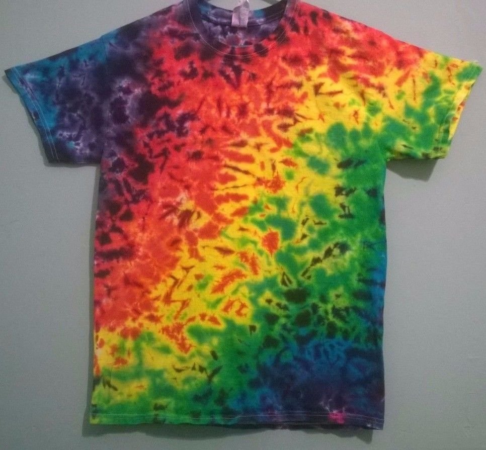 New Tie Dye M Gildan Tshirt Crinkled pattern Rainbow Colors t shirt