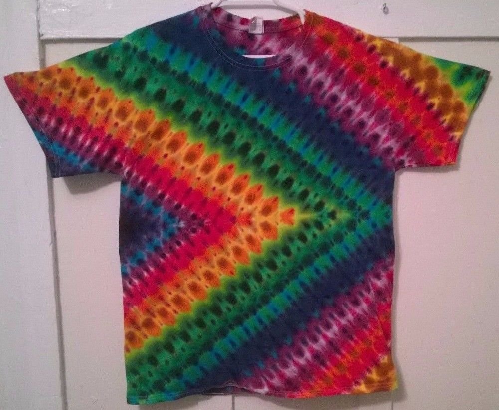 New Tie Dye L Gildan Tshirt pleated Chevron pattern in Rainbow Colors t shirt
