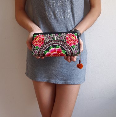 Hmong Vintage Style Ethnic Embroidered Thai Boho Hobo Small Clutch Purse Bag