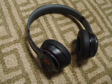 Like New Beats by Dr. Dre Solo 2 Solo2  Wireless Headband Headphones - Black