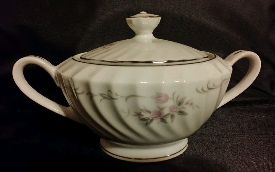 Gold Standard Genuine Porcelain China Sugar Bowl w/ Lid~from Japan