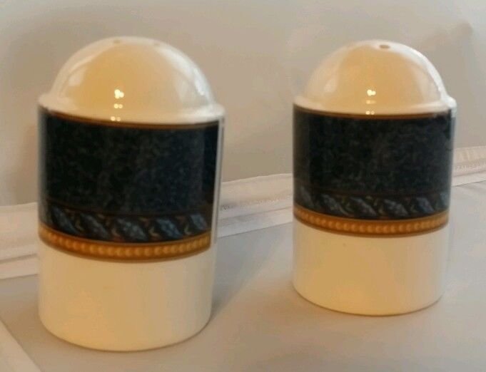 Mikasa FLORENTINE BLUE Salt and Pepper Shakers Japan