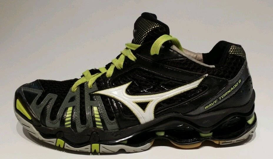 mizuno tornado 8