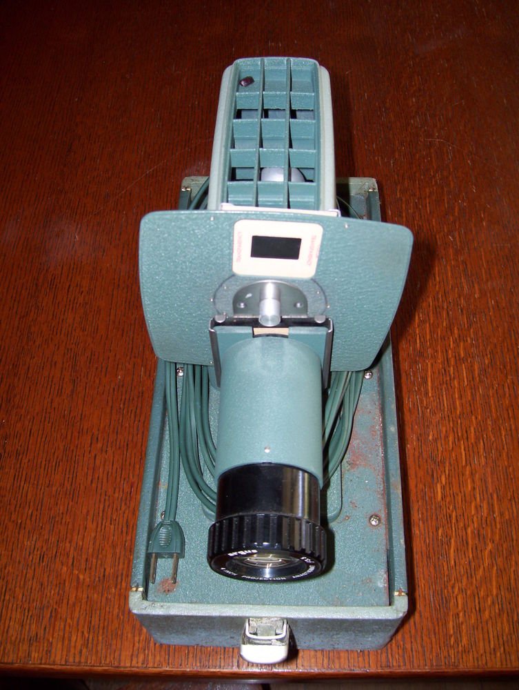 Vintage ARGUS 300 Slide Projector 4" Lens Motor