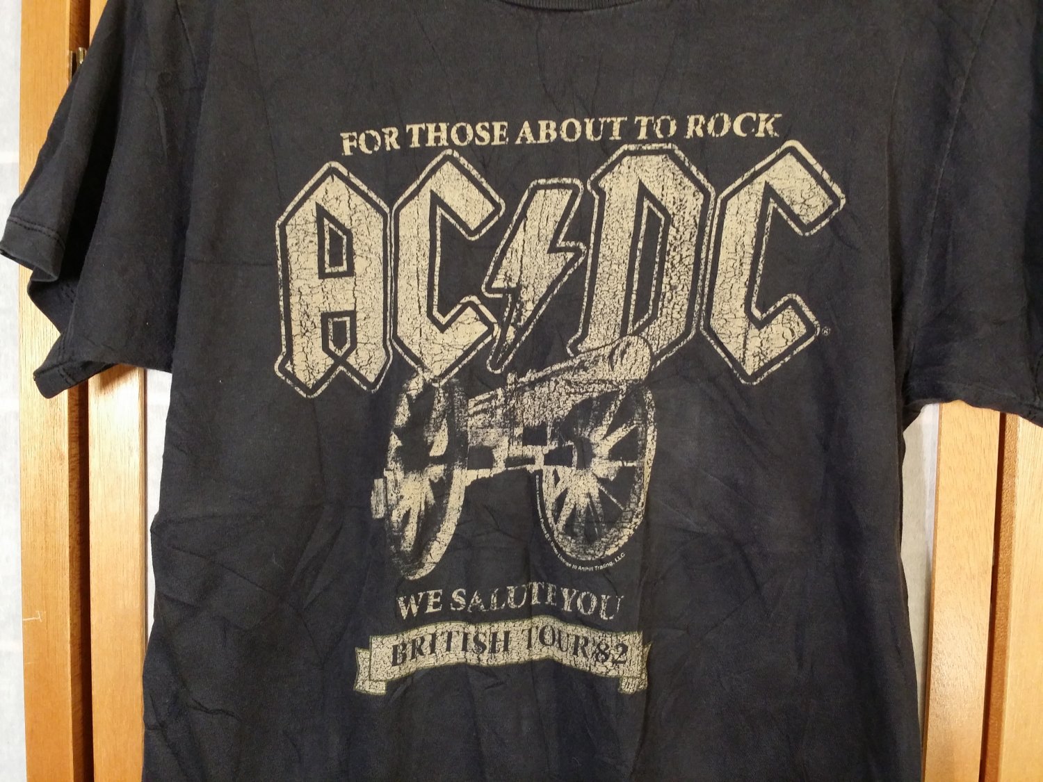 AC DC - For those about to Rock,We salute you - Black British Tour 82 T ...