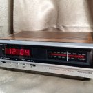 Vintage SOUNDESIGN Mid Century Wood Grain Digital Clock AM FM Raido Model 3626
