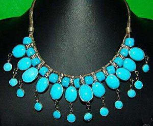 Delicate Silver Turqouise Trditional Necklace