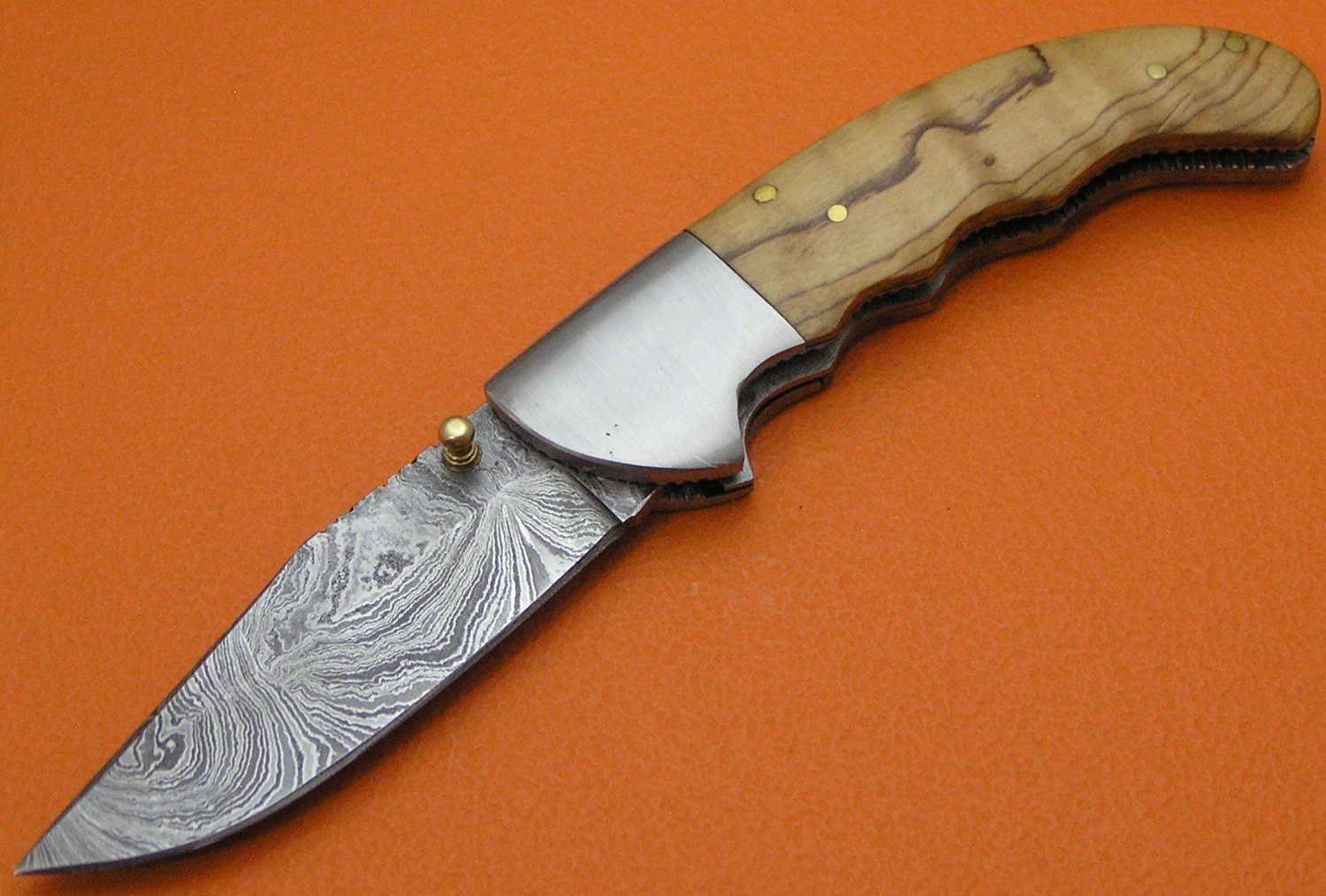 100% Handmade Damascus Olive Wood Handle Liner Lock Folding Knife FS489D-2