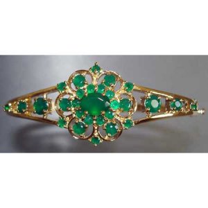 3.85 carats genuine emerald agate gold bangle