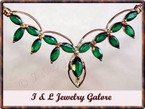 3.5 carat Genuine emerald agate gold necklace