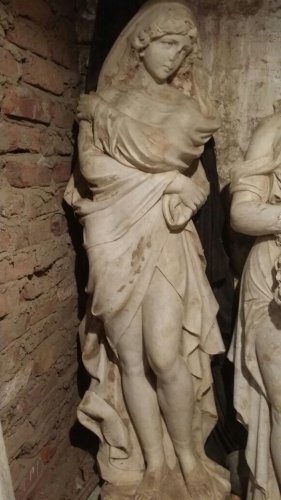 Antique Life Size Statue Mughal Era (1526 - 1857)