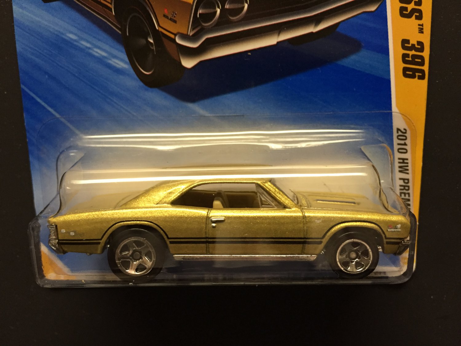 Hot Wheels '67 Chevelle SS 396 - GOLD - 2010 HW Premiere