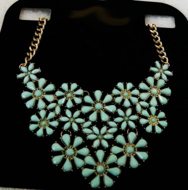 stylish jewelry Chain Bib Necklace for women gifts blue flower