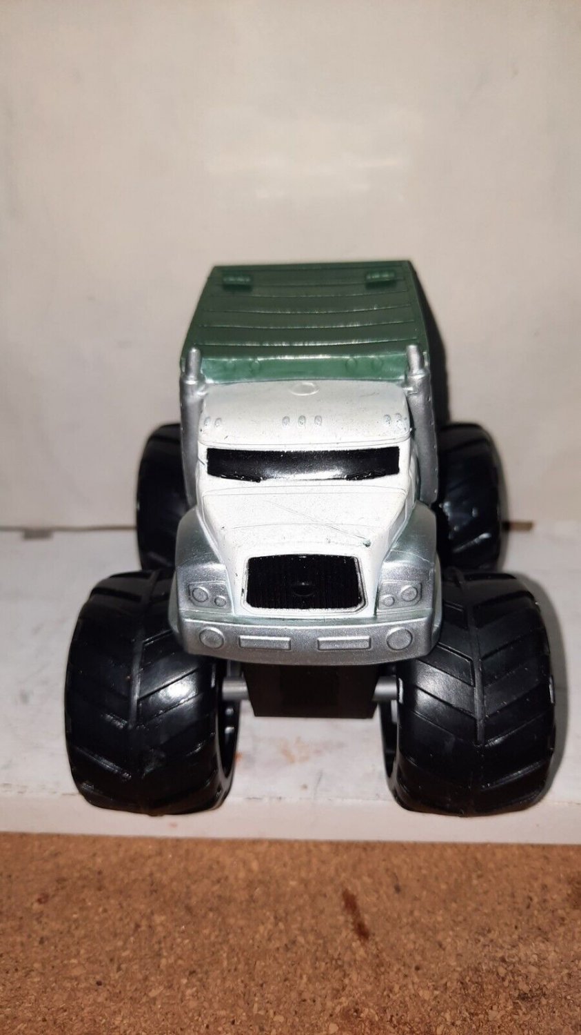 Kid Galaxy Pull Back Squeezable Garbage Truck