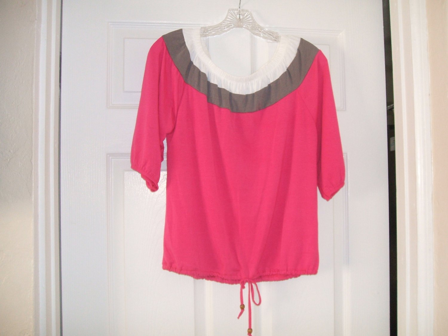 Woman - M Pink/White Top