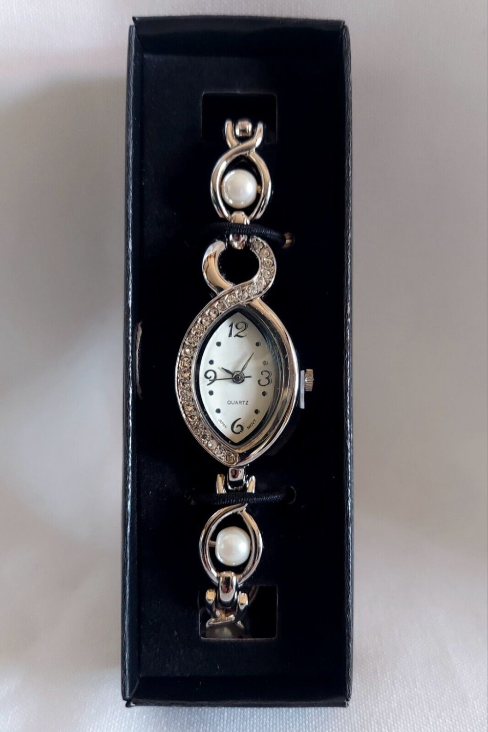 Avon Pearlesque Bracelet Womans Watch