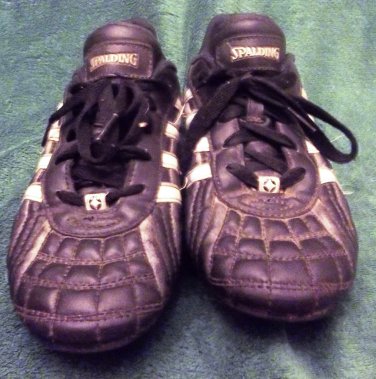 Spalding Size 4 Boys Cleats