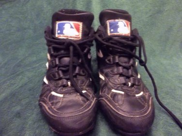 Major League Baseball Size 7 Boys Cleats