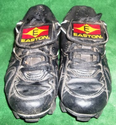 Easton Size 8.5 Boys Cleats