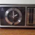 VINTAGE GE GENERAL ELECTRIC ANALOG FM/AM CLOCK RADIO