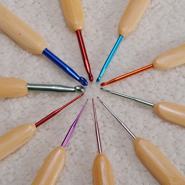 Bamboo Handle Multicolour Aluminum Head Crochet Knitting