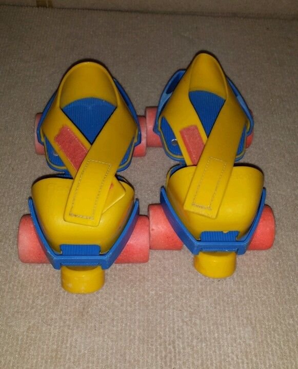 Vintage Fisher Price Skates Adjustable Rollerskates With Velcro Strap 1984