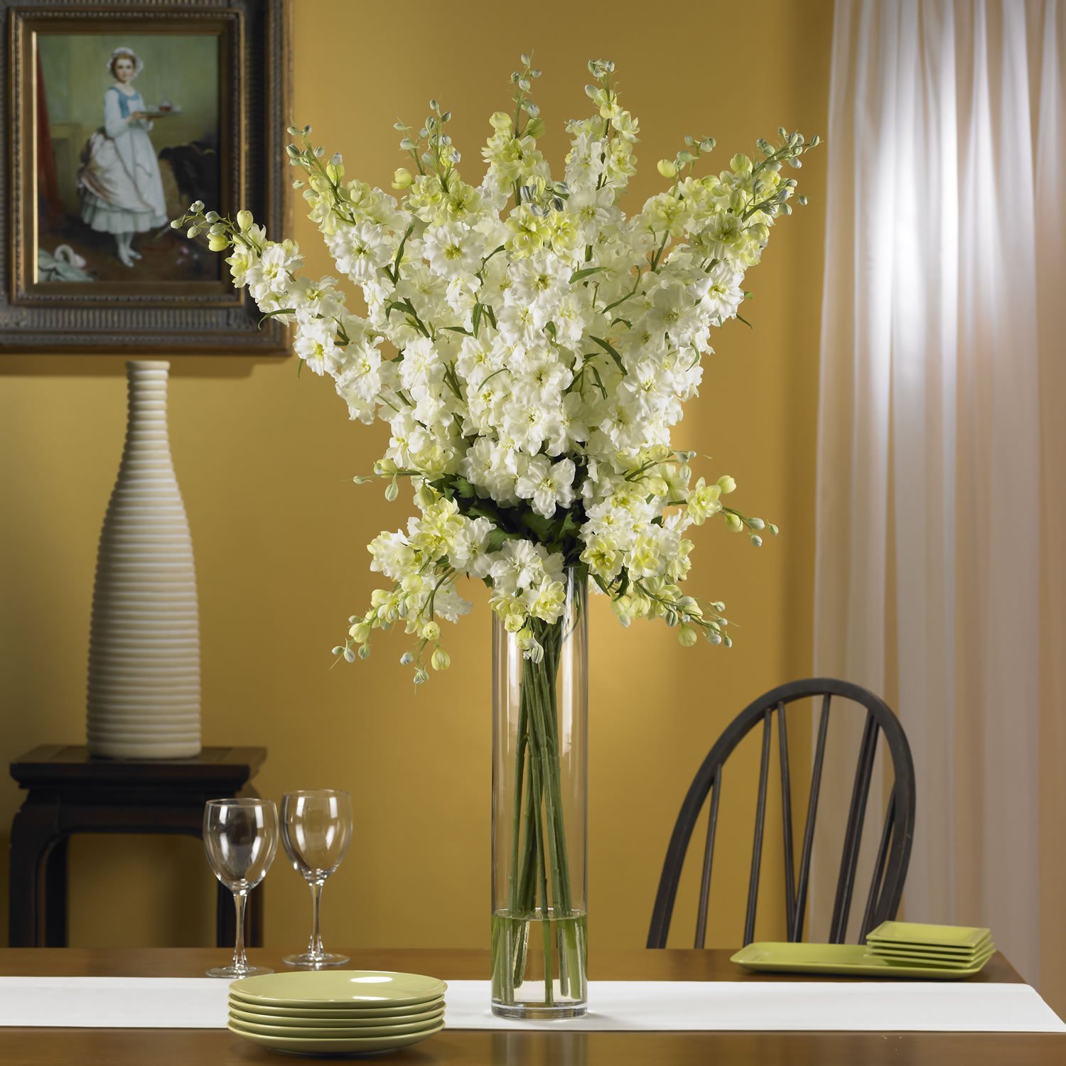 столик для вазы с цветами