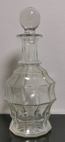 Awesome Vintage Net Designed Clear Glass Decanter Carafe