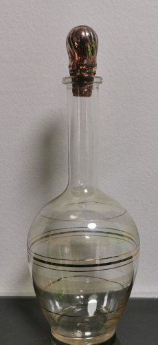 Beautiful Vintage Wine Decanter Clear Glass Gold Rims and Silverplated Stopper