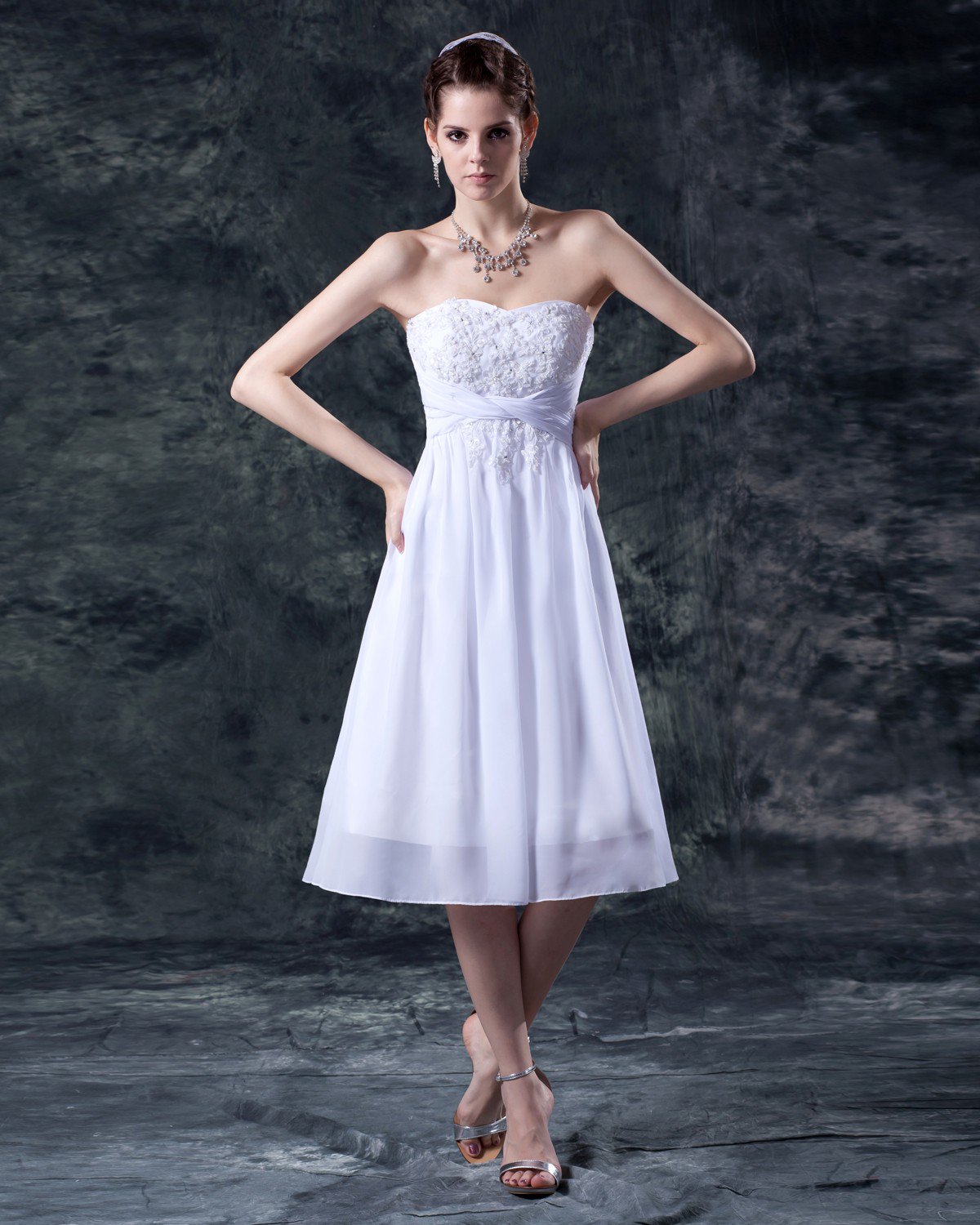 Embroidery Strapless Knee Length Wedding Dress