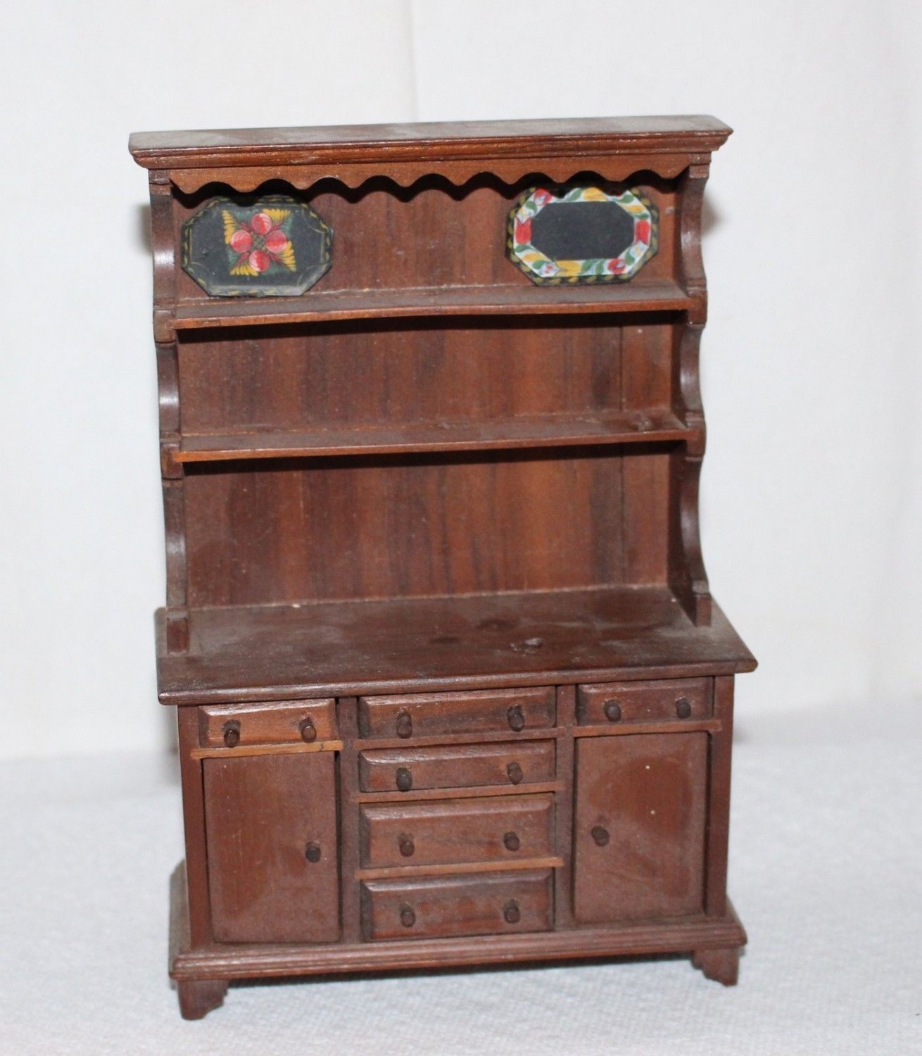 Dollhouse Miniature Hutch Cupboard with 2 Painted Platters