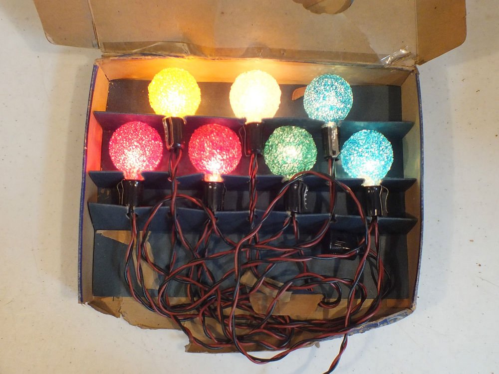 Vintage GE Royal Christmas Light Some with IceGlo Bulbs 4