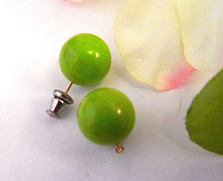 Lime Green Stud Earrings Smooth Shiny Bead Jewelry for Pierced Ears Vintage Mod 1960's Fashion