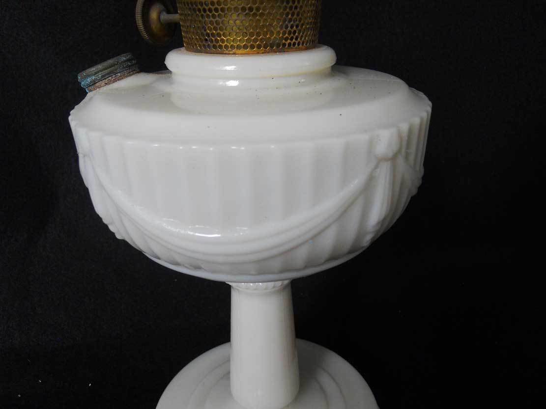 Aladdin Antique Original Lincoln Drape Kerosene Lamp Model B Burner White A