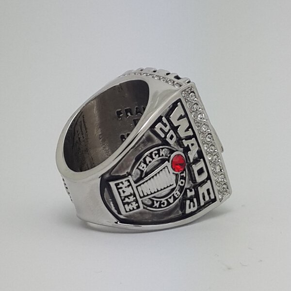Miami Heat 2013 WADE Basketball championship ring size 10 Nice Gift