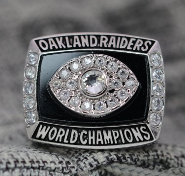 Size 13 Oakland Raiders 1976 Super Bowl Championship ring