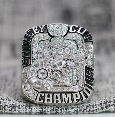 Size 14 Detroit Red Wings 2008 Stanley Cup Championship ring