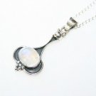 HANDCRAFTED STERLING SILVER MOONSTONE PENDANT & CHAIN 