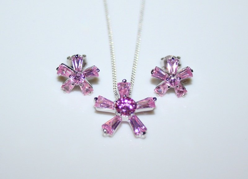 PRETTY STERLING SILVER PINK SAPPHIRE CZ FLOWER EARRING & PENDANT SET&Acirc;&nbsp;