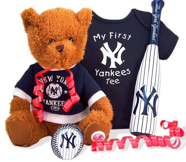 New York Yankees New Baby Boy Gift Set Basket