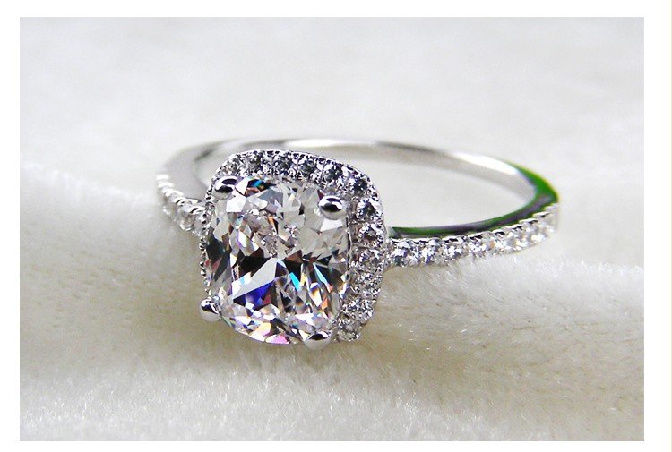Luxury 3 Ct Cushion Cut Man Made Diamond Ring Engagement Ring