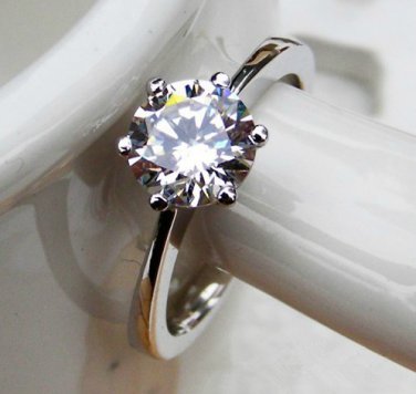 1CT Round Cut  Ring Engagement Solitaire VVS1 Man Made Diamond Ring