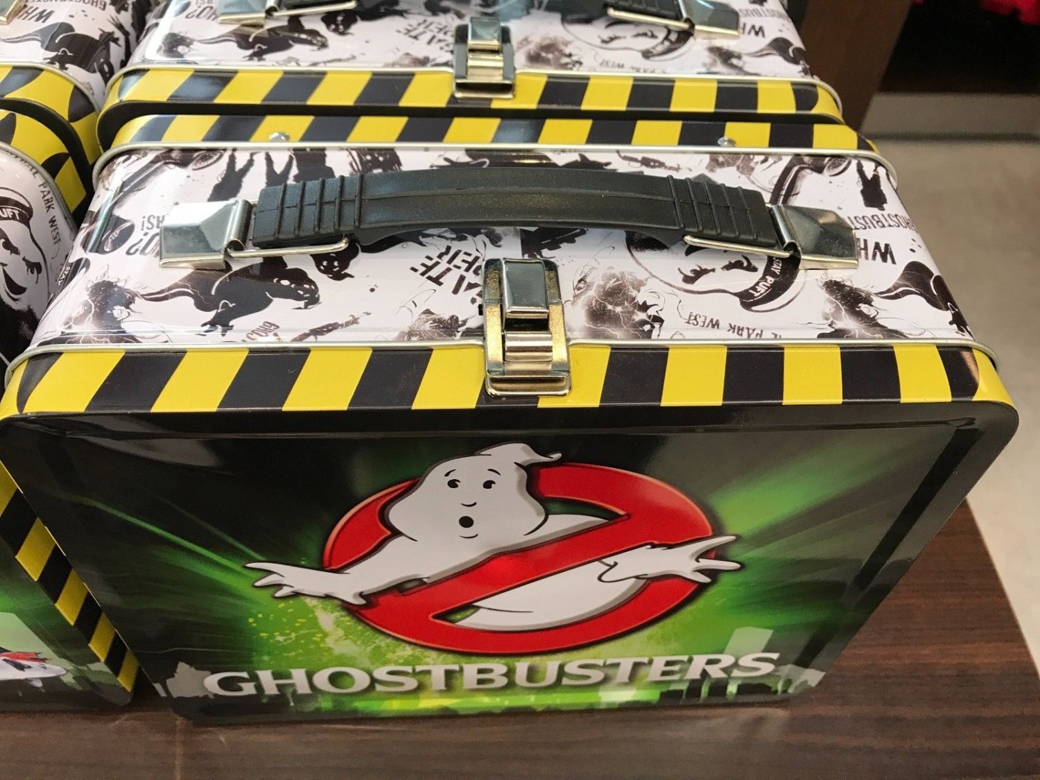 Universal Studios Exclusive Retro Ghostbuster Metal Lunch Box New