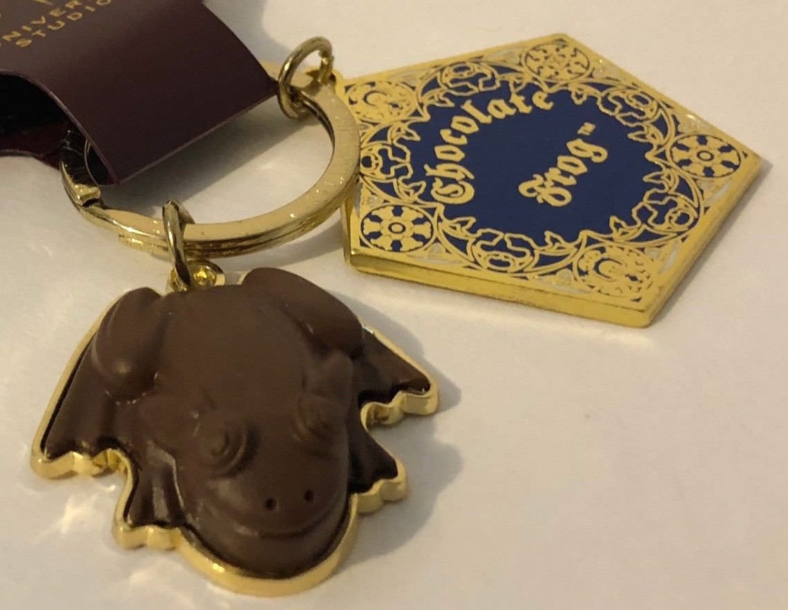 Universal Studios Scented Chocolate Frog Gold Fisnish Keychain New