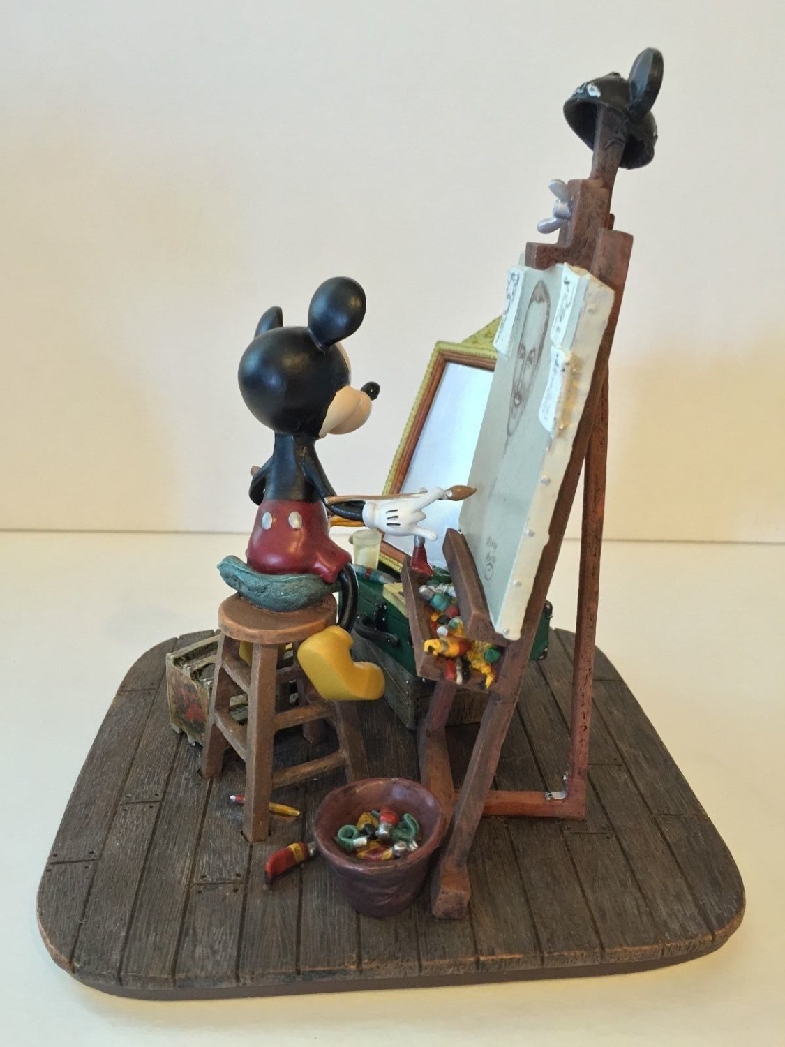 mickey painting walt disney figurine