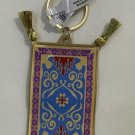 Disney Parks Exclusive Aladdin’s Magic Carpet Keychain Gold Finish New With Tag
