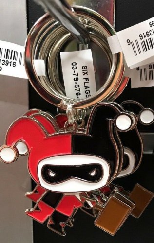 Six Flags Magic Mountain Dc Comics Harley Quinn With Hammer Metal Keychain New