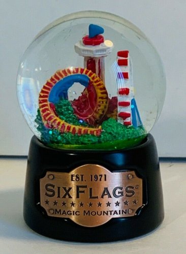 Six Flags Magic Mountain Set 1971 Snow Globe New