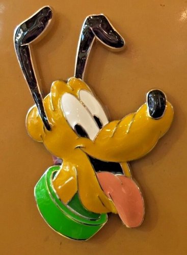 DISNEY PARKS PLUTO FACE ACRYLIC METAL MAGNET NEW